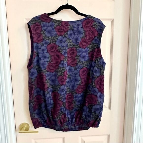 Purple and blue floral pullover vest - Picture 3 of 4
